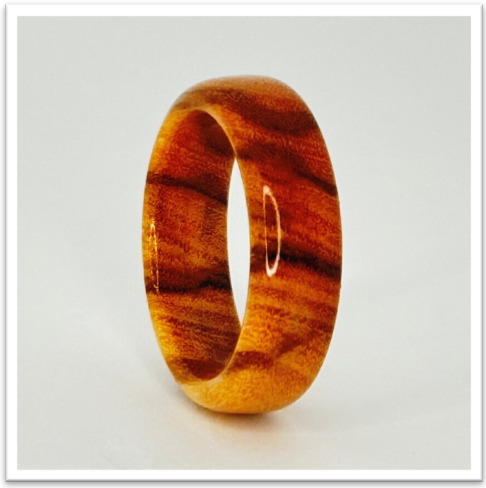 Discounted Ring 2 (SIZE 8)