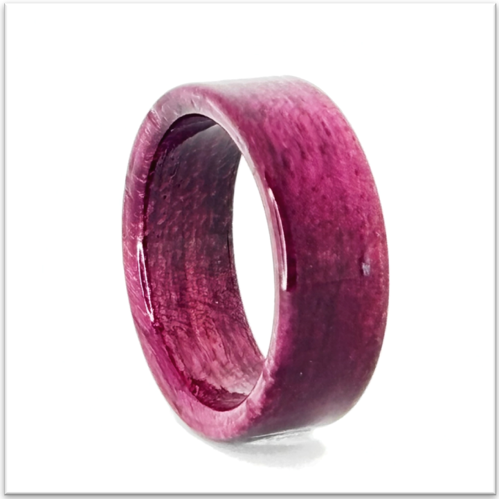 Discounted Ring 7 (SIZE 9)